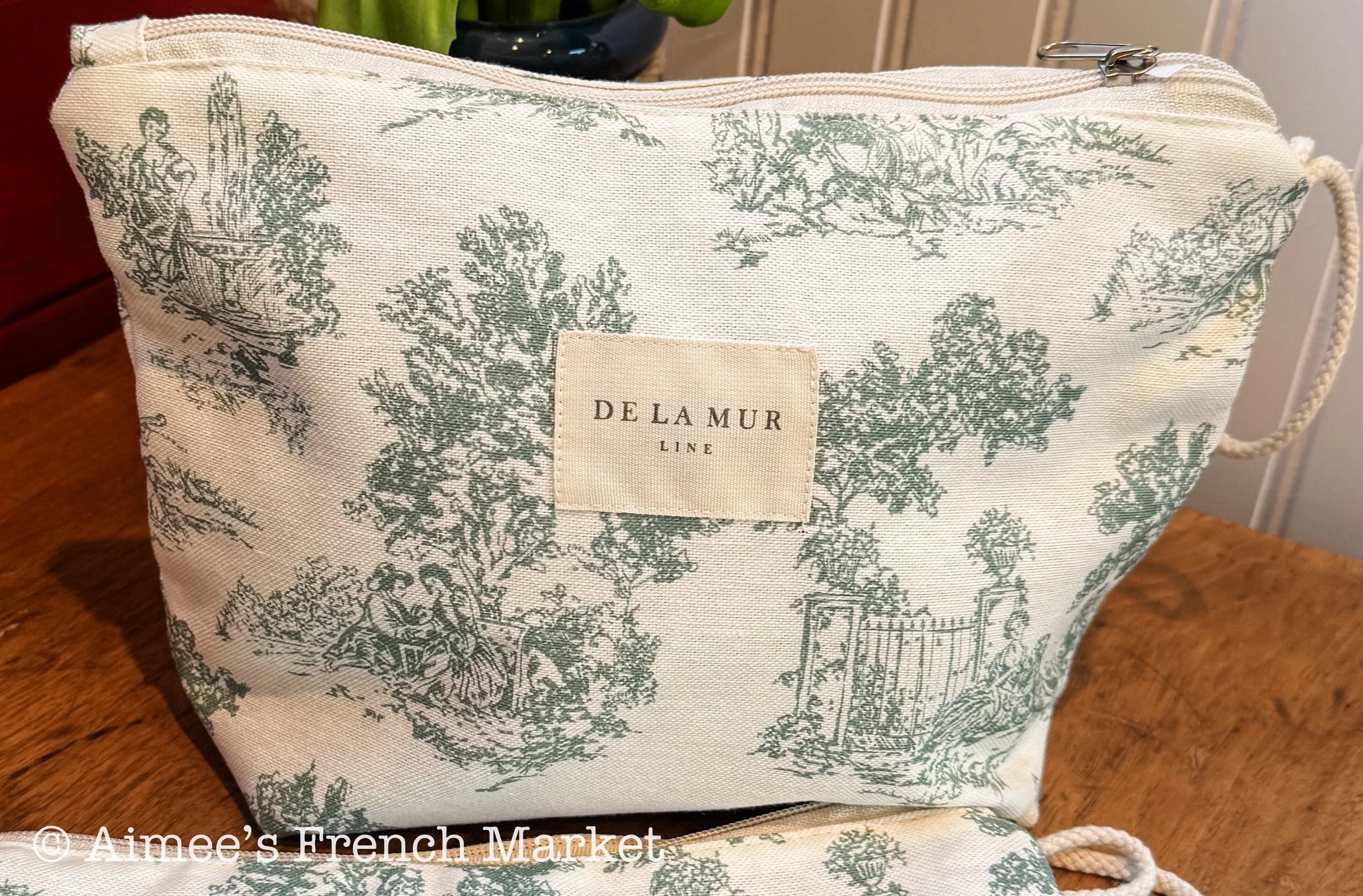 Green Toile Makeup Travel Bag 💚
