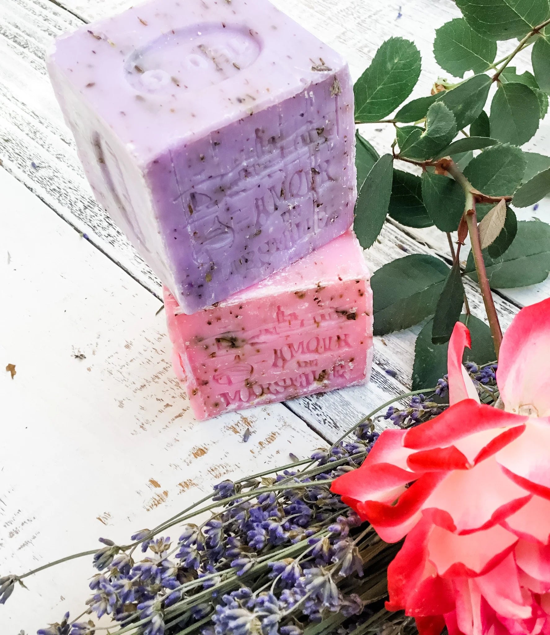 Set of 2 - Le Serail Savon de Marseilles - Exfoliating guest soaps - Authentic from Provence