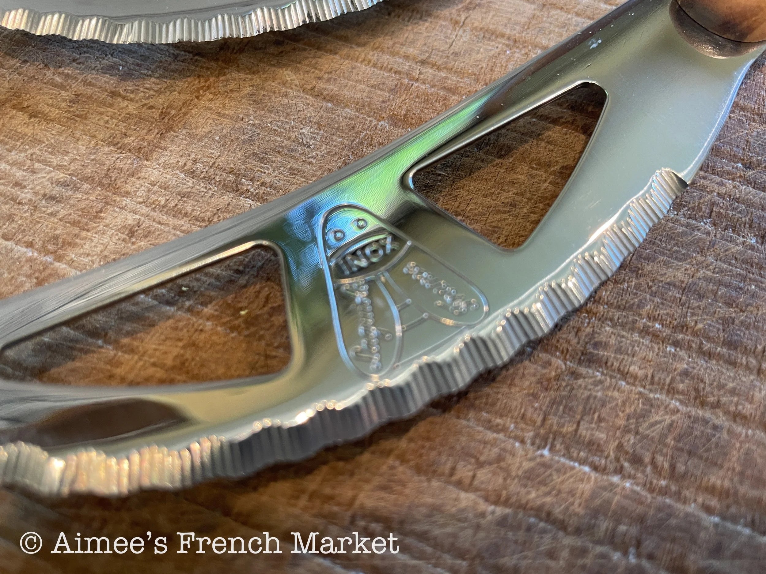 Pizza Knives with Olive Wood Handles - Made in "The Knife Capital of France" -  Set of 2